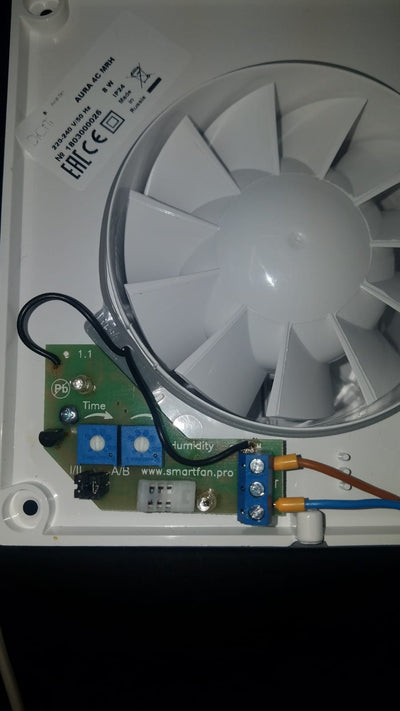 Ventilator baie AURA 4C MRH Silent, Clapeta antiretur, Garantie 2 ani, Motor Long Life 40000h, Debit 90mc/h, Ø100mm - OVIX - Găsești soluții de încălzire, răcire și ventilare, toate integrate și controlabile dintr-o singură platformă.